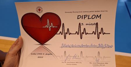 mladý zdravotník mladý zdravotník